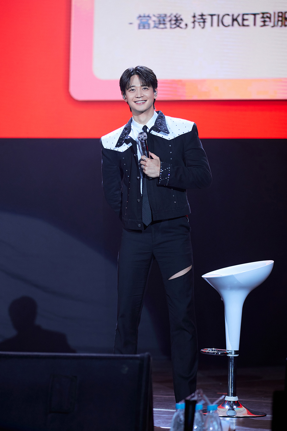 SHINee成员珉豪亚洲巡回歌迷会顺利举办，与歌迷们一起度过愉快的时光！