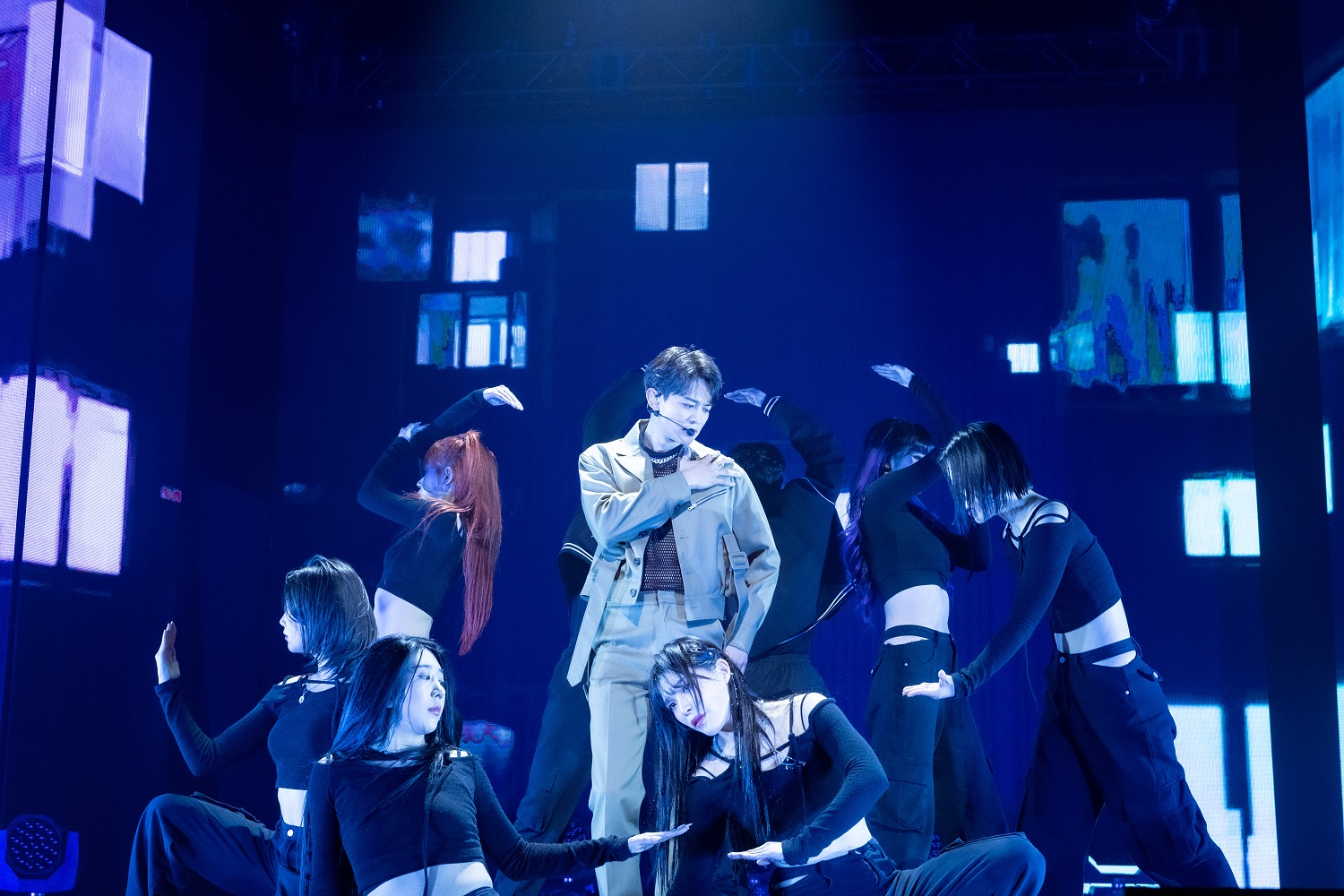 SHINee成员珉豪亚洲巡回歌迷会盛况结束，获得了当地歌迷们的热烈呼应！