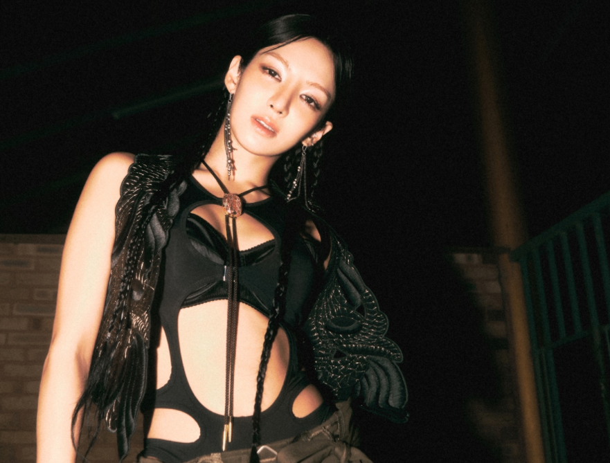 孝渊 (HYO)以新曲《Picture》展现强烈又魅惑的表演