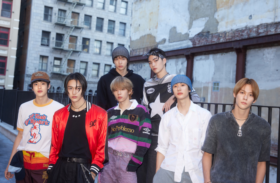 RIIZE出道一个月耀眼的成长史引发关注，证明了“成长与实现”的组合特色